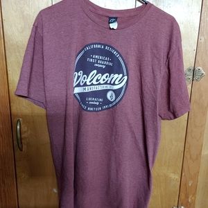 Volcom brand mens tee shirt - large